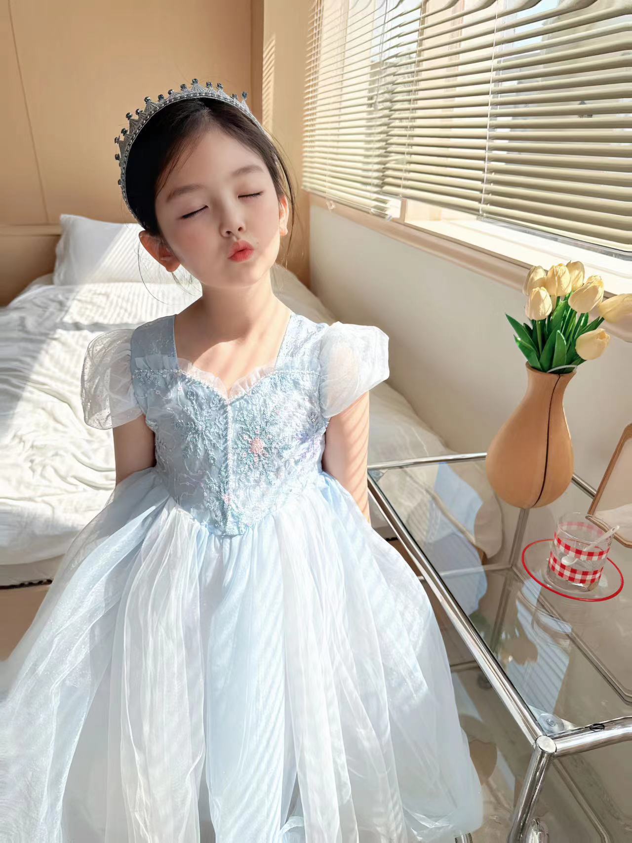 Vestido de Elsa bordado femini - Baby Clothing Dresser avaliação e preço