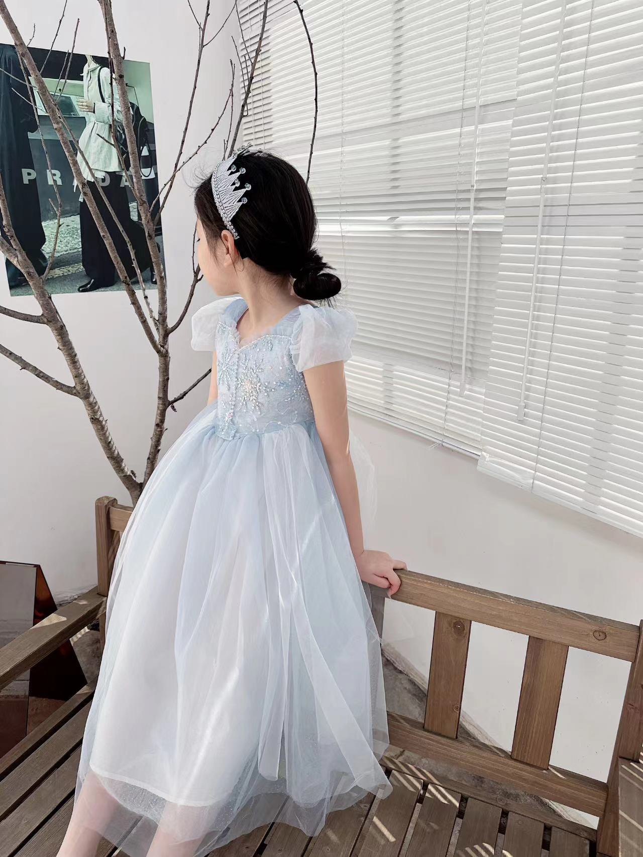 Vestido de Elsa bordado femini - Baby Clothing Dresser avaliação e preço