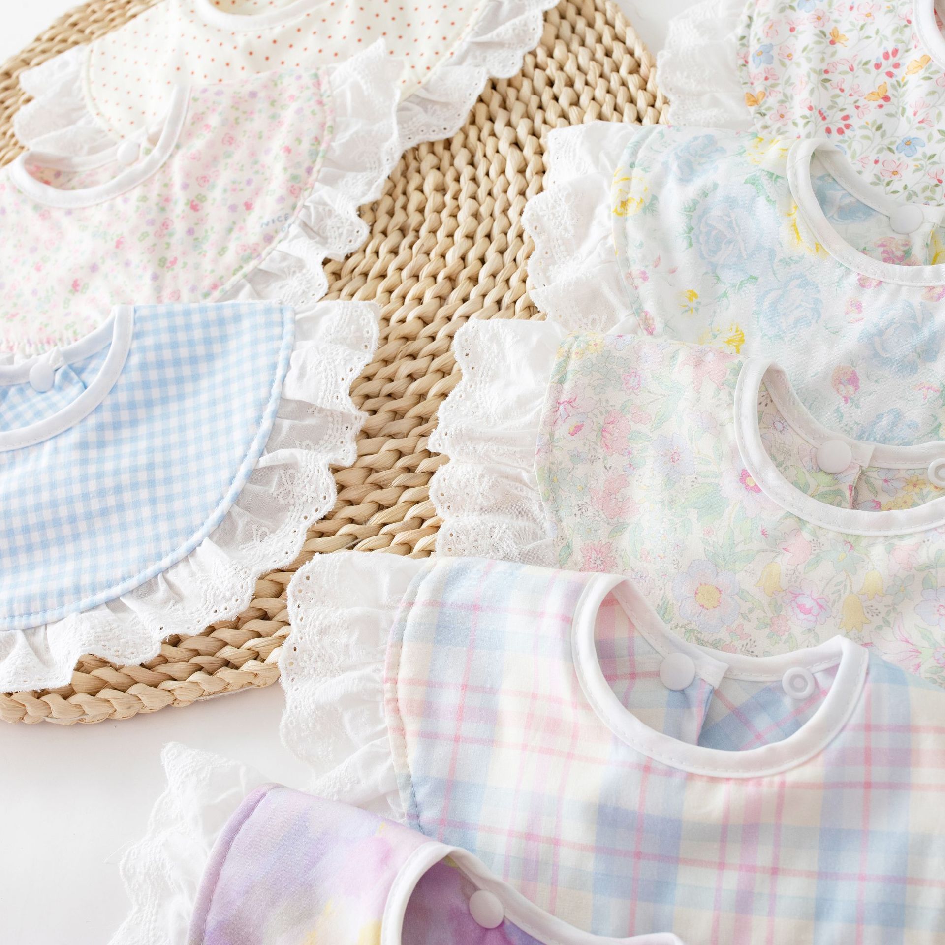 Novos Babadores de Bebê em Alg - Baby Clothing Dividers avaliação e preço
